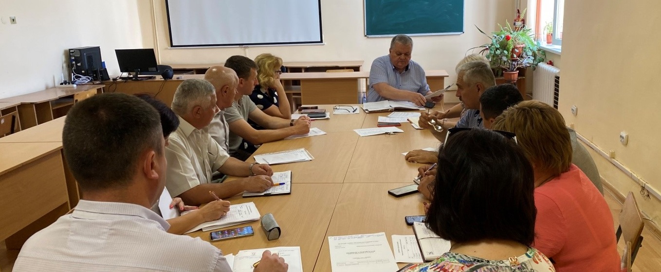 Підсумки навчального року, підготовка до роботи приймальної комісії