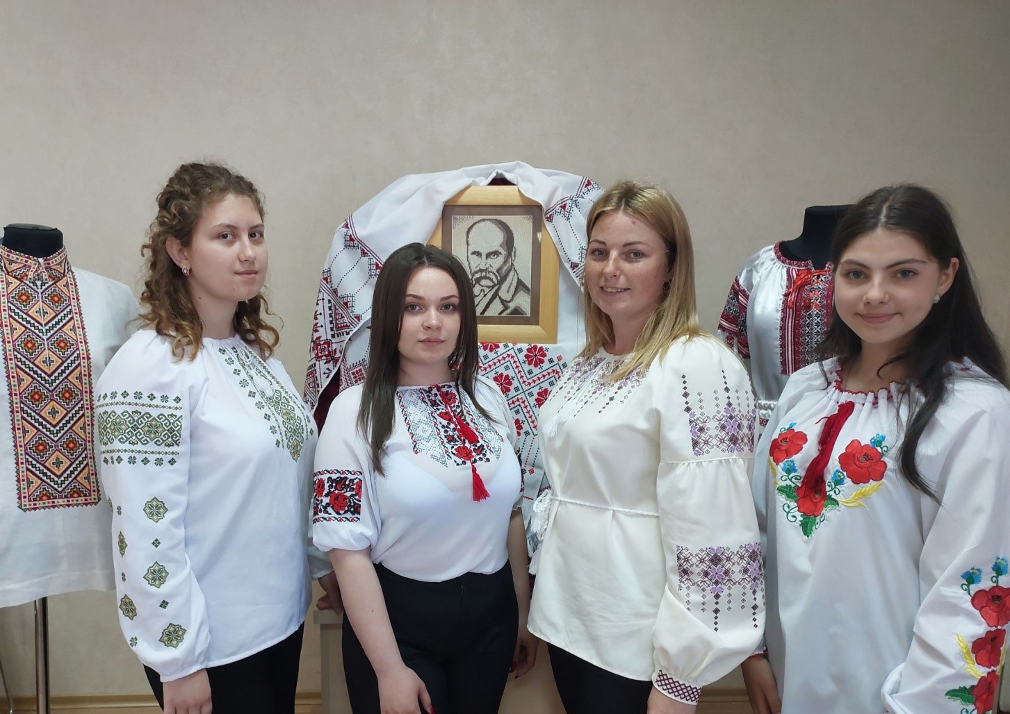 Вишиванка – місток єднання минулого, сьогодення та майбутнього українців