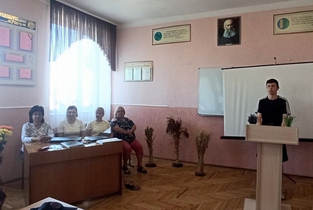 Логічним підсумком підготовки фахівця є захист курсової роботи