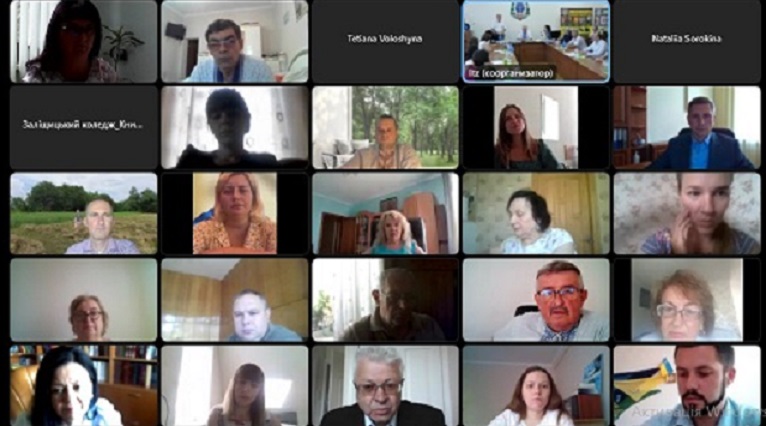 Круглий стіл «Українська державність в глобальному вимірі: історія, традиції, спадкоємність» (до Дня Української Державності)