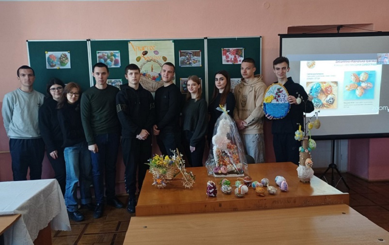 ВЕЛИКОДНЯ ПОДОРОЖ УКРАЇНОЮ