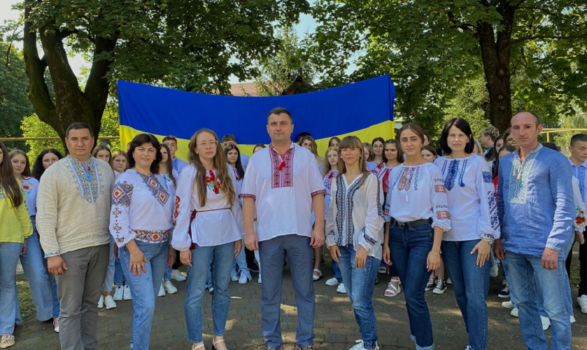 Синьо-жовтий символ незламності