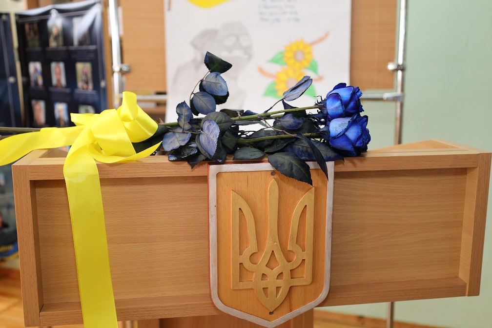 Низько вклоняємось Вам, Захисники!