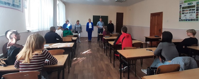 Проведення консультації та інструктажу з техніки безпеки перед проходження виробничої технологічної практики зі спеціальності 201 «Агрономія»