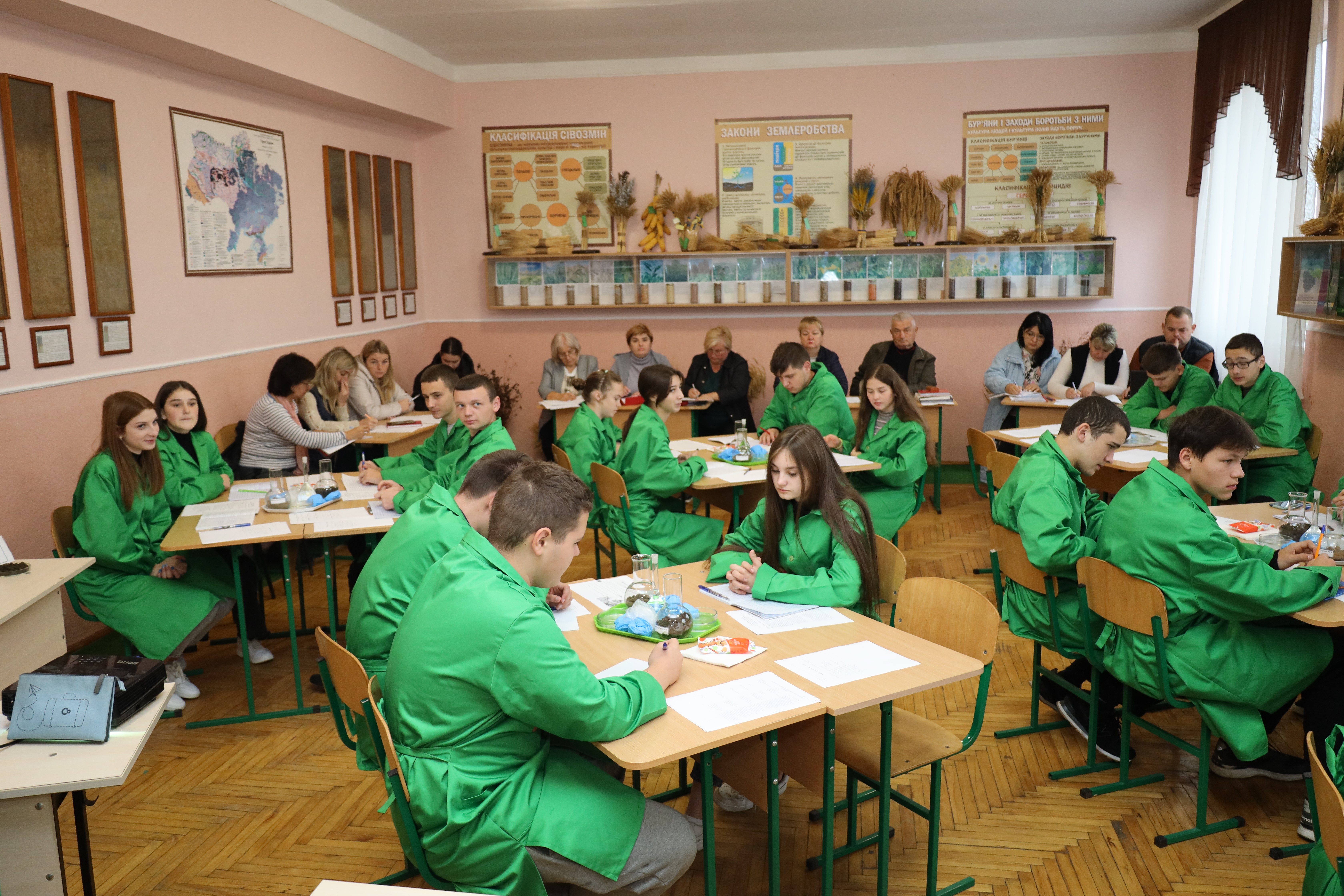 Компетентності з визначення механічного складу ґрунту