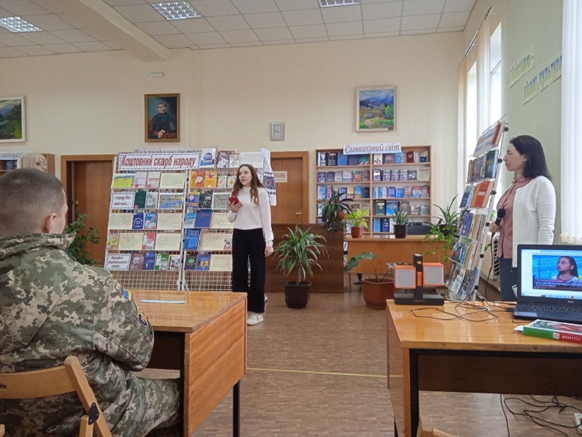 Участь студентів коледжу в мовному марафоні  "До рідного слова торкнися душею"