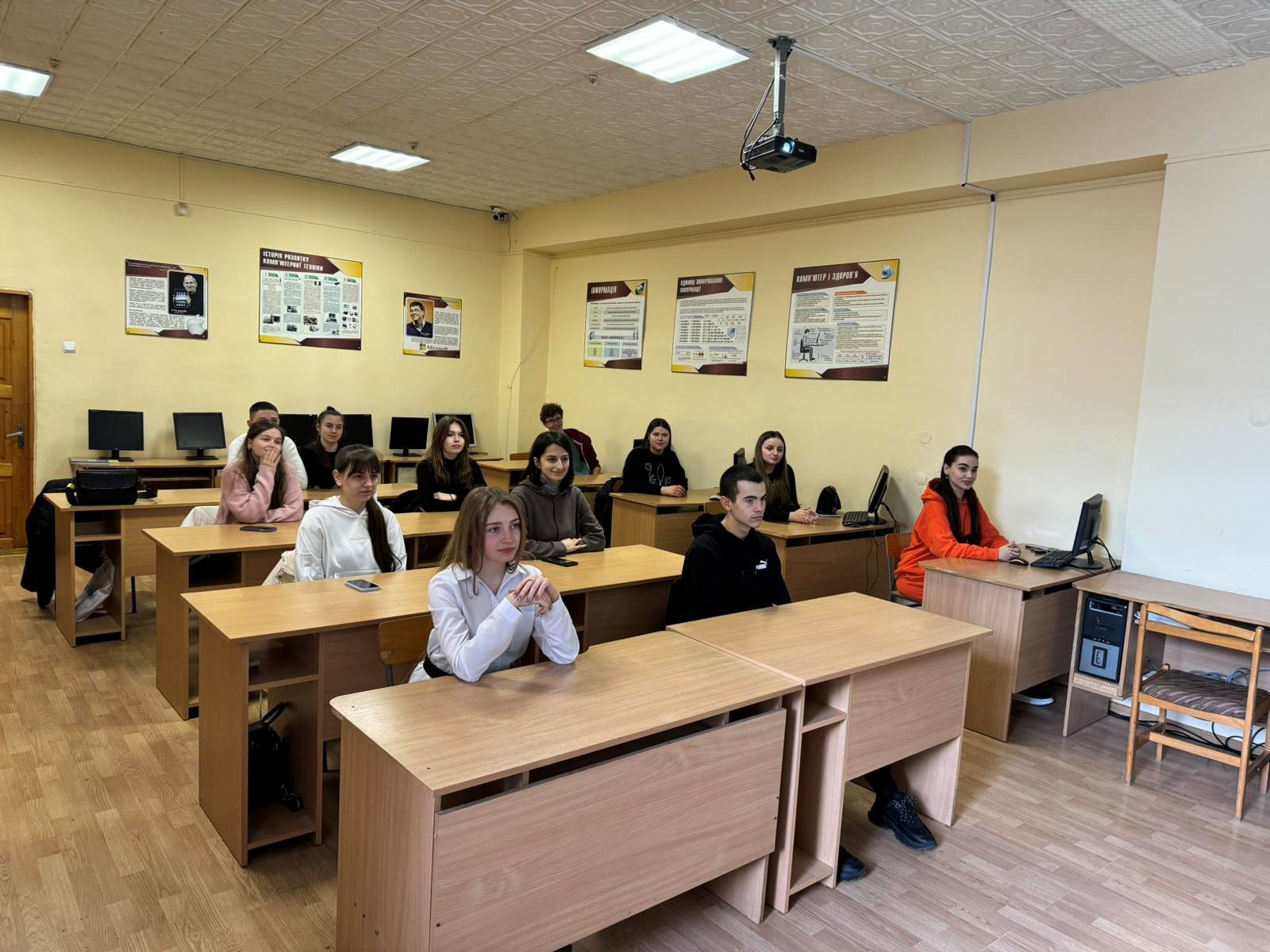 Засідання наукового гуртка «Фінанси і фінансова діяльність» відділення бухгалтерських та туристичних дисциплін