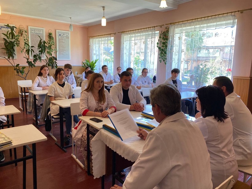 На відділенні Ветеринарна медицина у студентів випускних груп відбувся захист курсових робіт