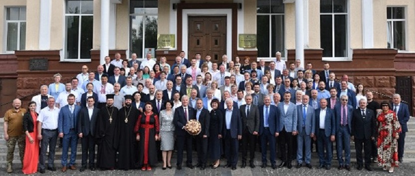 СВЯТКОВІ УРОЧИСТОСТІ БАЗОВОГО УНІВЕРСИТЕТУ